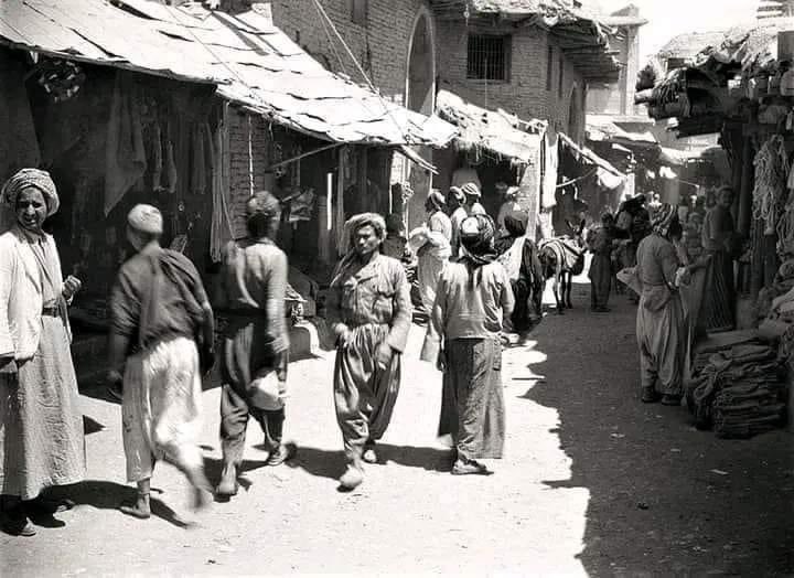 A photo of Erbil Bazaar in 1945 #Kurdistan #Kurd