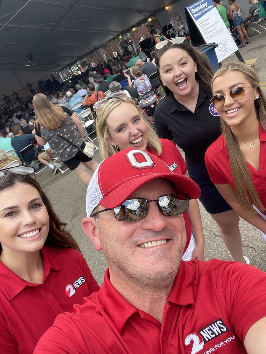 ⁦<a href="/WDTN/">WDTN</a>⁩ family at #CelticFest … ⁦<a href="/rileyphillipstv/">Riley Phillips</a>⁩ ⁦<a href="/AllisonGens/">Allison Gens WDTN</a>⁩ ⁦@GraceHewittWDTN⁩ and Caroline Morse.