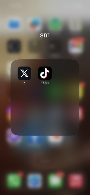 Y&rsquo;all why my twitter look like this??? Wtf is X https://t.co/4dUB5Whm5q