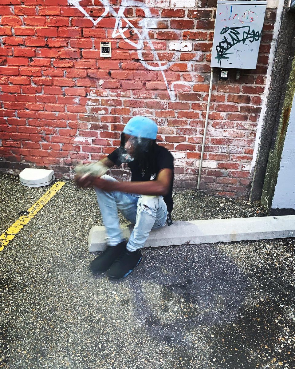 Spazzzzz_'s tweet photo. Hot Nigga but his Heart ❄️.. #500Blk #FreeCarl #ForeverOn❄️ #LLB🎶 https://t.co/soEAmweqLj