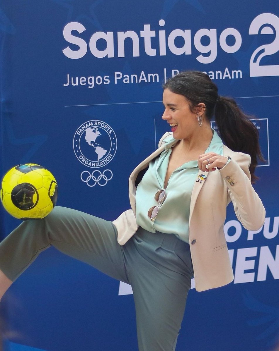 😍 <a href="/camila_vallejo/">Camila Vallejo Dowling</a>