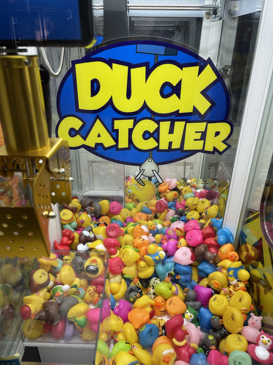 gamechangers940's tweet photo. Have you had your daily dose of duck catching today?? 
After grabbing a few ducks, sit and relax with a drink in your hand and a belly full of delicious food 🍴🍻

#arcadegames #sundayfunday #local #localbusiness #rubberducky #gamesandprizes #RefreshingCocktails #dentonsquare https://t.co/DWFx23jHub
