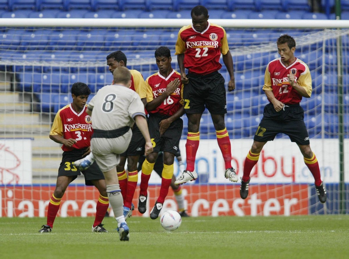 ebfchistory's tweet photo. #OnThisDay on 31 July 2004, #EastBengalFC faced 🏴󠁧󠁢󠁥󠁮󠁧󠁿 Leicester City at the Walkers Stadium in the invitational 120th anniversary Pepsi Max Challenge Cup. 

#EBFC lost 1—0 against @LCFC in a closely fought match with Trevor Benjamin scoring the goal via a penalty.

#IndianFootball https://t.co/Eq7Q1q1I8c