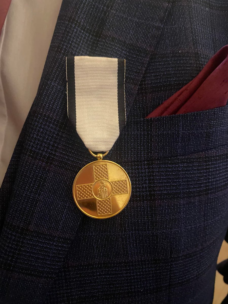 Middlesex & North West London ACF (@armycadetsnwlon) on Twitter photo On Friday 28th July former cadet, Cpl Finlee Brackstone (18), was awarded the League of Mercy Distinguished Community Service Medal for helping to save a boys life after being stabbed. The medal was presented at Mansion House.
by Lord Lingfield. On Friday 28th July former cadet, Cpl Finlee Brackstone (18), was awarded the League of Mercy Distinguished Community Service Medal for helping to save a boys life after being stabbed. The medal was presented at Mansion House.
by Lord Lingfield.