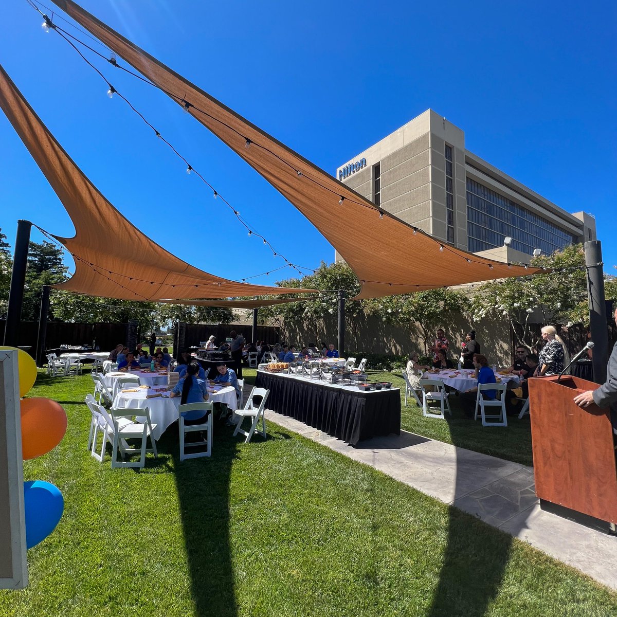 hiltonsactown's tweet image. Our State Fair-themed team rally was a HIT! 🎡🎊 Delicious food, games, and awesome team members!
#WeAreHilton
