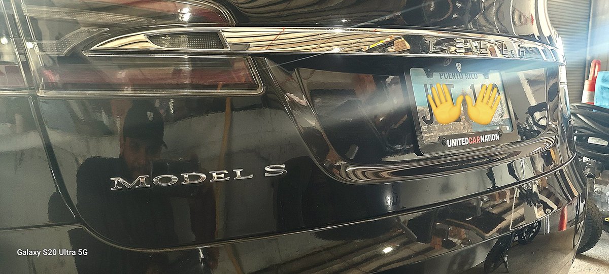 JonnyRoadMaster's tweet photo. @salomondrin Hasta en el reflejo de mi gorra ! @salomondrin  #svipe #puertorico Quiero de esos stickers !! https://t.co/ucCnAmdr8i