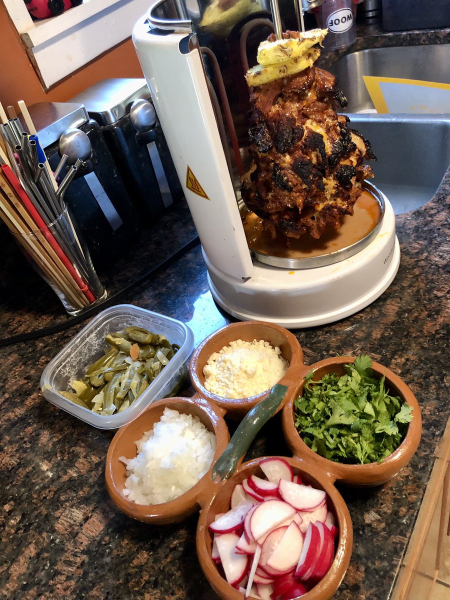 cronaj's tweet photo. Mmmm lunch was excellent! #alpastor #threedaymarinade #chefkiss #imthechef 🌮❤️🤤 https://t.co/lF8Shewysl