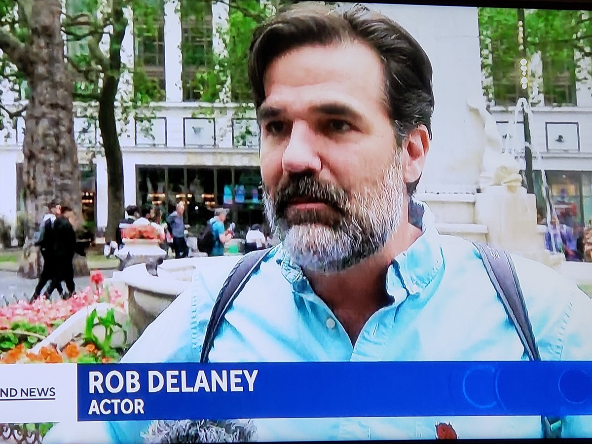 K_n_B_Archive's tweet photo. Every time I hear @robdelaney's name (or see his handsome face), I immediately hear 🎶 "WHEEL IN THE SKY KEEPS ON TURNING" from that long running #kevinandbean drop. Magical. https://t.co/QuzgOw6LLW