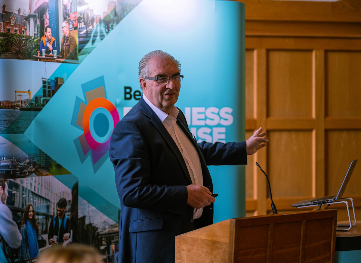 socentni's tweet photo. ✨WEEKLY ROUND UP✨

Every week we like to recap + summarise what #TeamSENI have been up to from Monday to Friday.

As you can imagine, no week is ever the same &amp; so much hard work and planning goes on behind the scenes.

Read more >> https://t.co/qxw2F0k35K https://t.co/1Y4BDIZwWt