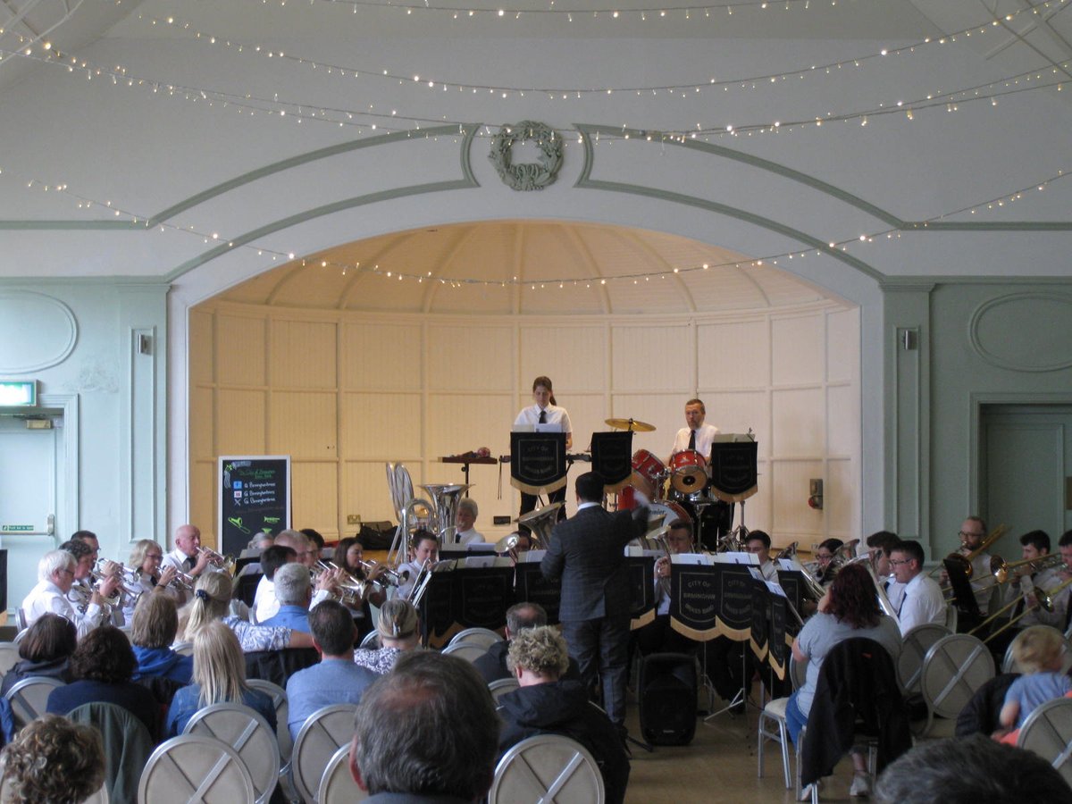 Today, I had the unexpected joy of seeing <a href="/BirminghamBrass/">B'ham Brass Band</a> performing (inside due to rain!) at <a href="/BhamBotanicalGd/">Birmingham Botanical Gardens UK</a> 🎺🥁

They played music from TV, film and musicals - but I particularly enjoyed their renditions of two Queen songs and Led Zeppelin's 'Stairway To Heaven'

Glorious!