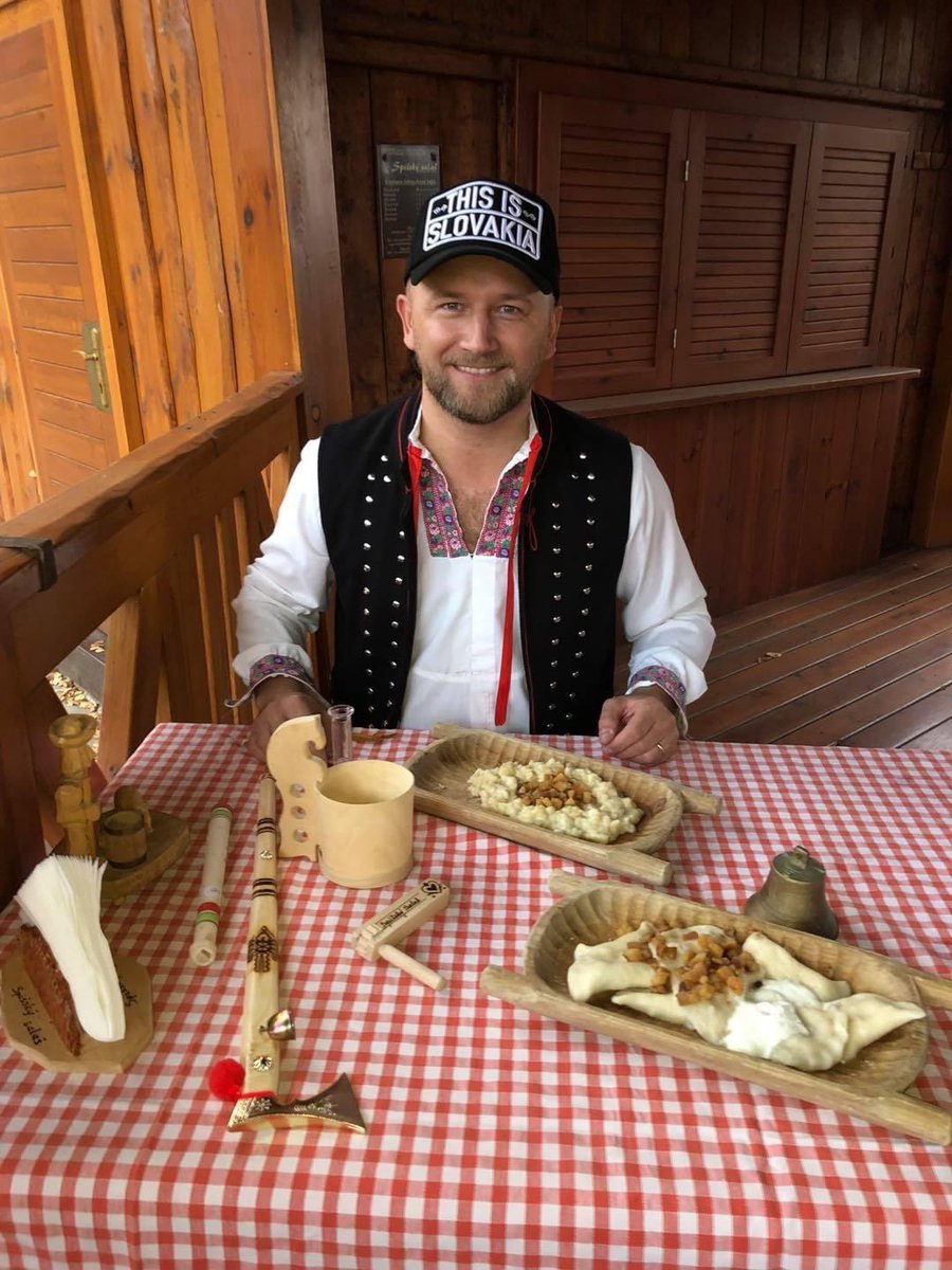 ThisIsSlovakia_'s tweet photo. Čo ste mali na obed vy? Pochváľte sa fotkou v komentalri 👀🥓🥛 #ThisIsSlovakia #lunch #slovakia #slovensko #halusky #pirohy #food https://t.co/sWngz4epKp