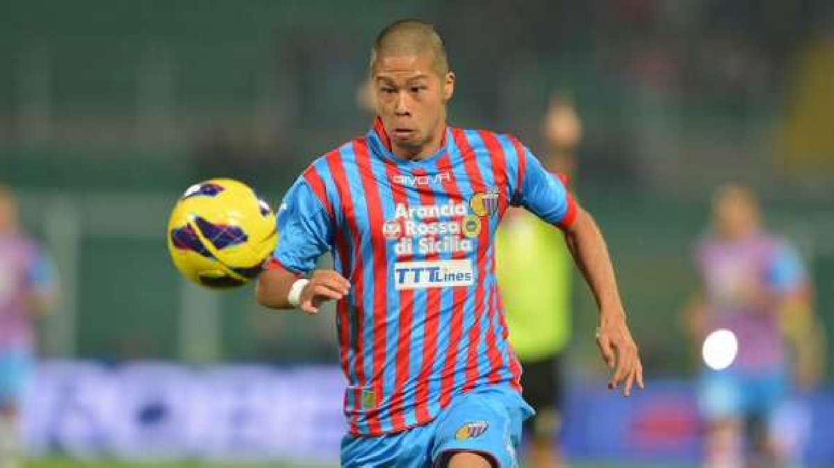 lazupink_wskbr's tweet photo. 森本貴幸、イタリアのセリエDの
❝AKRAGAS CALCIO❞に移籍!!
このクラブ、今季Eccellenza(セリエDの下の階級)で優勝したばっかりなんよ。
この移籍が成功してプレー出来たら、これで最後の現役生活にするらしいけぇ、最後まで頑張って欲しいな。
#森本貴幸
#AkragasCalcio
#SerieD https://t.co/oDr74F1uyM