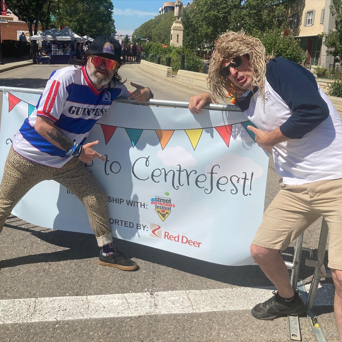 Hangin’ out at <a href="/rdCentrefest/">Centrefest Street Performer Festival</a> today!