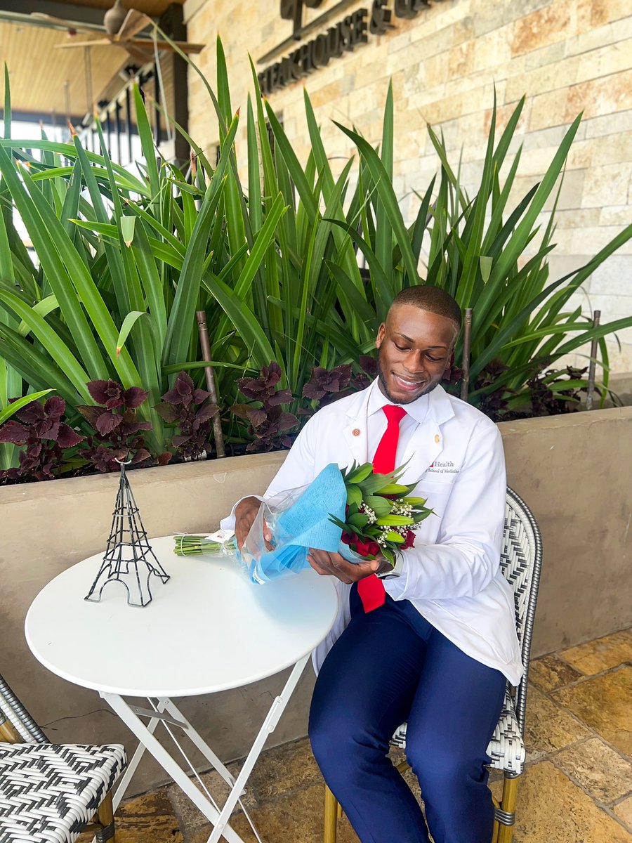 emmanuelcebirim's tweet photo. In this moment, my white coat becomes a symbol of purpose, a commitment to care, and a promise to make a difference. Grateful for the opportunities ahead as I step into the field of medicine and answer my calling. 🩺 #WhiteCoatCeremony #MedicalJourney #studentdoctor #MDloading https://t.co/FZLFUq0mOY