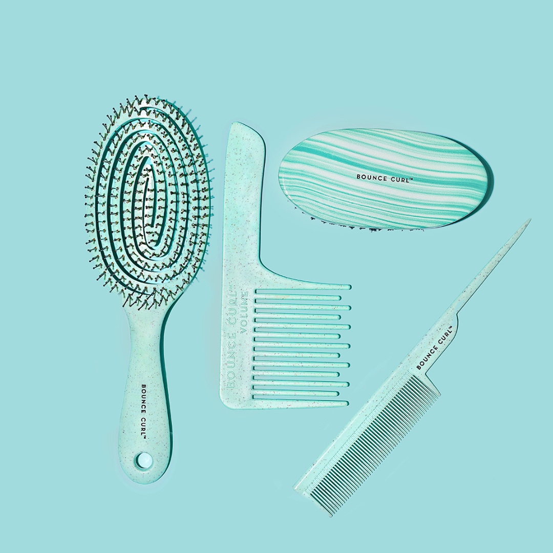 BounceCurl's tweet image. Bounce Curl&apos;s perfect combination of bio-degradable brushes &amp;amp; combs to achieve a great wash &amp;amp; go or hairstyle. 
.
.
#bouncecurl #comb #brush #curlyhairstyle