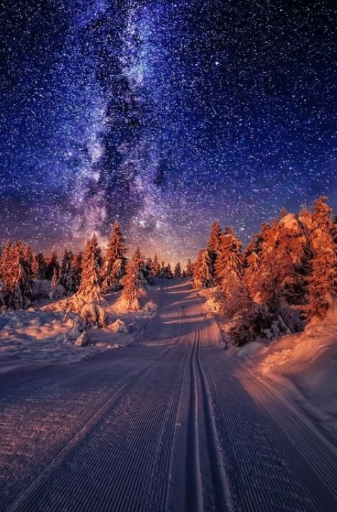 Daniele__Santoy's tweet photo. 🤍🤍🤍

  Porque, nos atrae tanto el universo?

               Será, que añoramos,
Lo que existe, detrás de las estrellas..."

. https://t.co/bYjT8pH9dI
