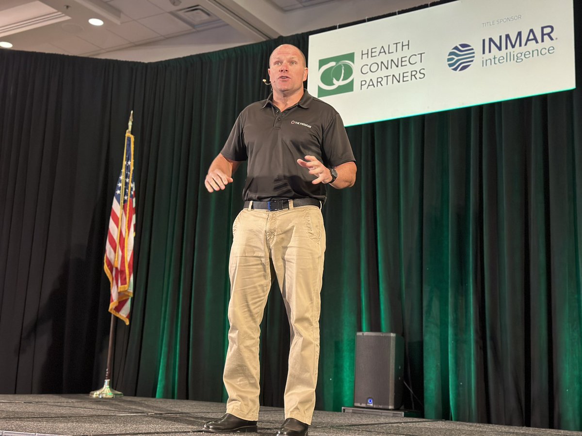 HCP_ReverseExpo's tweet image. Me: How do we get better? 

@erickapitulik6: “Make a commitment to be a great teammate and leader”

#HCPRxBuyer23 #KeynoteAddress