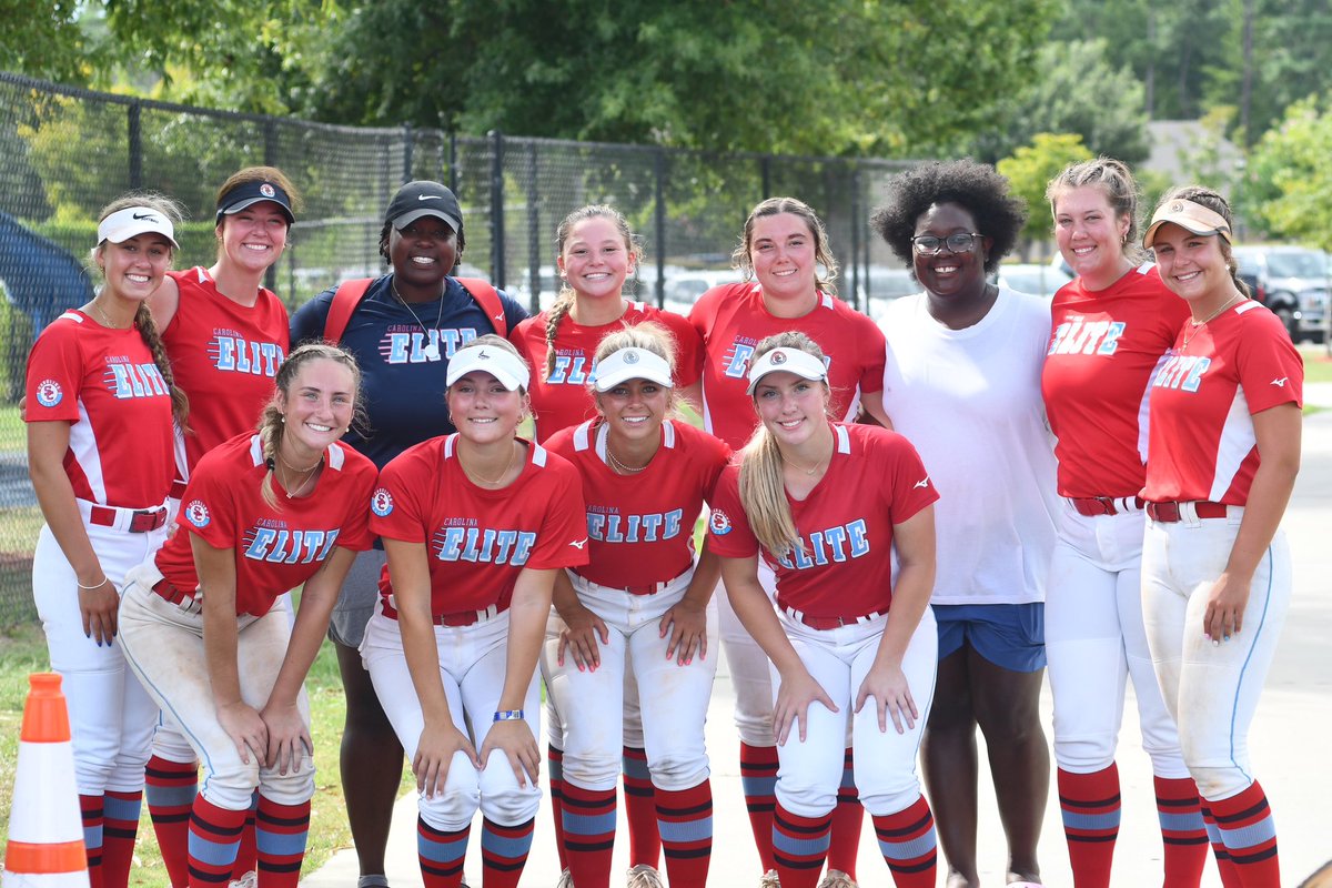 beak_taylor's tweet photo. Great trip down to Myrtle Beach with my favorite girls!! Although it’s sad to say goodbye to our seniors I know they are gonna do great things ❤️ @CarolinaEliteS1 @fmu_softball @CoachSBagwell @coach_vallee https://t.co/iqYh4Lr8wK