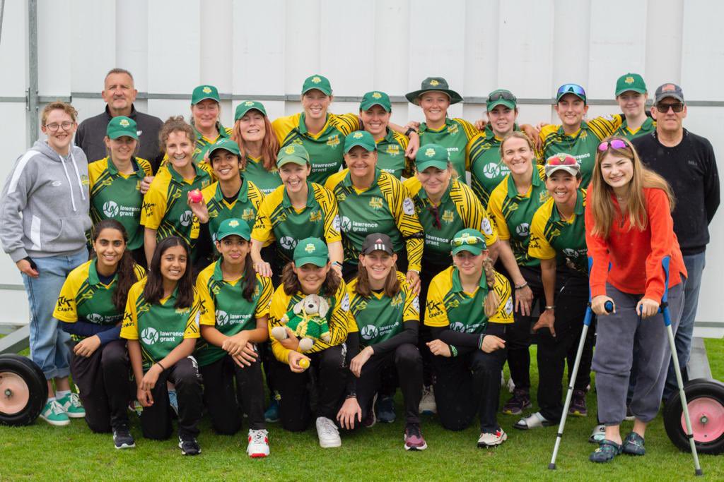 All smiles at Ladies Day at @OECCB today despite the ☔️ #wearegunns #gunnswcc #womenscricket