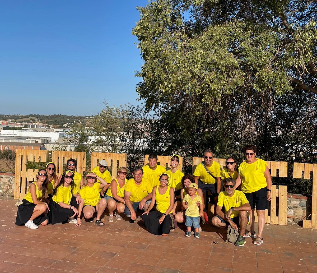 Ahir gairebé 500 persones ens vau acompanyar a l’Erafest per redescobrir l’Era de Can Castells. Ara és hora de pair el que vam viure junts ahir i seguir construint… queda Erafest per estona! 💛💚🩵
Un agraïment especial a les persones voluntàries #Canovelles #Erafest #foodtruck