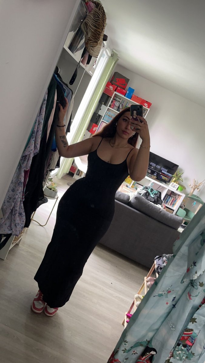 Candice 🦈 tweet media