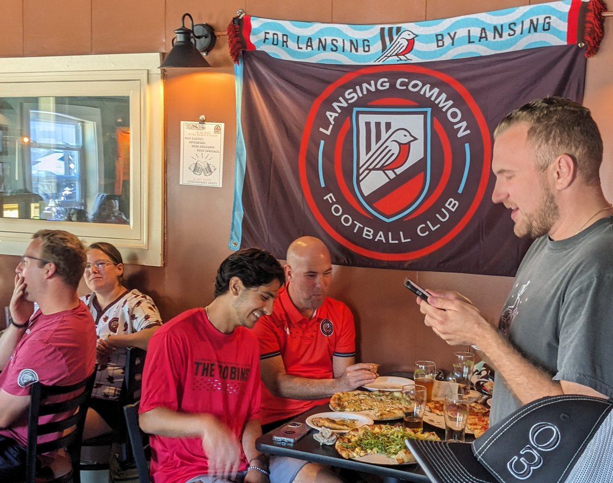 TheBranchSG's tweet image. Safe travels, @Cam_McClarren! 
We know you'll be amazing, wherever you go. Always a robin♥️🤎💙