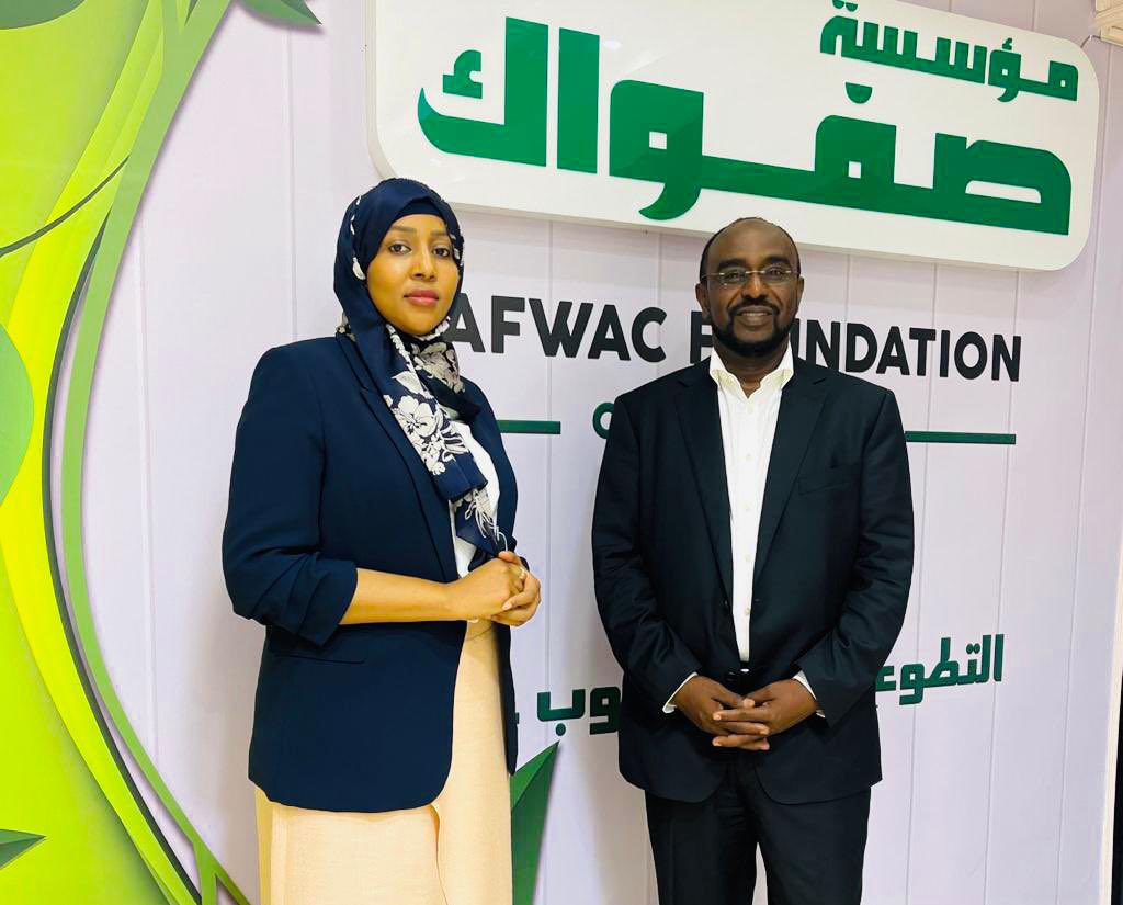SafwacOrg's tweet photo. Waa kulan gaar ah oo ku soo dhawaynayay Samafale Cabdi Muuse Maaxaay oo ah safiirka bani’aadanimada.
كان لنا لقاء ترحيبي ومثمر مع الناشط الانساني ومحب الخير الأستاذ عبدي موسى ماحاي، حيث اعطانا من خبراته الحياتية والعملية في الأعمال الإنسانية. https://t.co/ZlDGwK7Zps