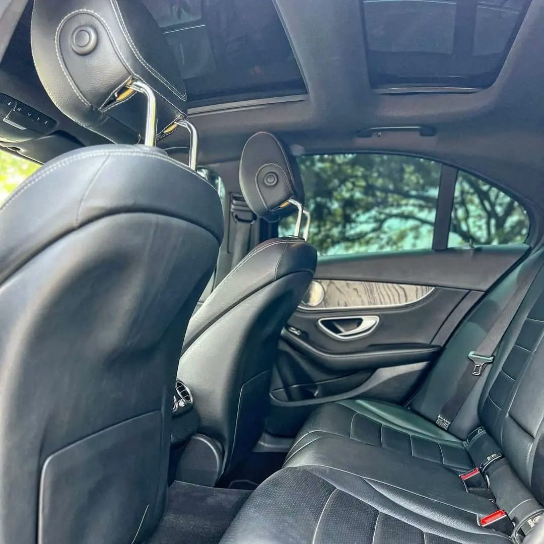 AutoPlanet01's tweet photo. QUICK Deal 🤝 
Foreign used 2015 Benz C400 
Customs Duty

✔️ Push to start ✔️ Panoramic roof 
✔️ Lane assist ✔️ Blind spot assist 
✔️ Reverse camera 

Price: 20M💥
Call: 09057741661☎️
Location : Abuja 🏡
Nationwide delivery 🚚 
@MissDhely
@SKIES_NATIONS

#Mercedes #autoplanet https://t.co/z3t0DzOmtI