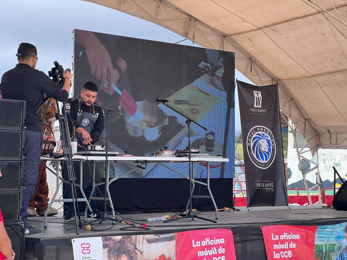 En la plaza de eventos de Guasca se congregaron más de 150 empresarios de gastronomía (90%), artesanías, belleza para presentar y vender sus productos con motivo del primer encuentro provincial año 2023.

Gracias a las Alcaldías de Guasca y Cajicá y demás aliados.