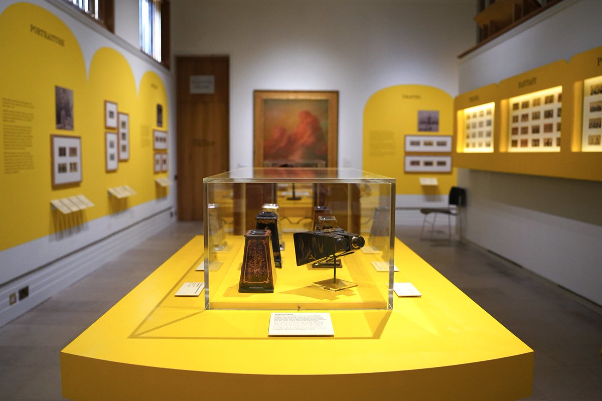 GuildfordBard's tweet photo. From our friends @WattsGallery 🏛

Discover Victorian Virtual Reality, an exhibition of photographs from the Brian May Archive of Stereoscopy that explores the 19th-century photography craze that enabled pictures to be seen in 3D 🔬🎞

🎟 UNTIL FEB 2024 🎟
https://t.co/3XW9v95RGR https://t.co/c2d74XYVmf