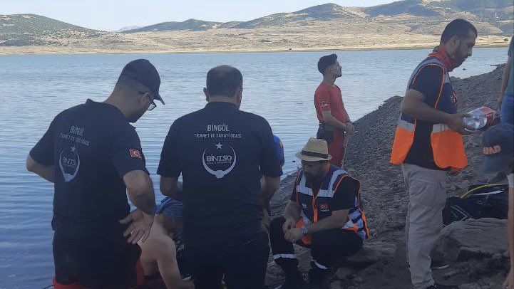 bingoltso's tweet photo. Sabah saatlerinden itibaren Sancak Arıcılar Köyü'nde kaybolan vatandaşımızı bulmak için gerçekleştirilen arama çalışmalarına, BİNTSO Arama ve Kurtarma Ekibimiz katıldı. Jandarma, AFAD ve ilimizde hizmet veren tüm arama ve kurtarma ekiplerinin katılımıyla çalışmalar devam ediyor. https://t.co/H19DGTW3u7