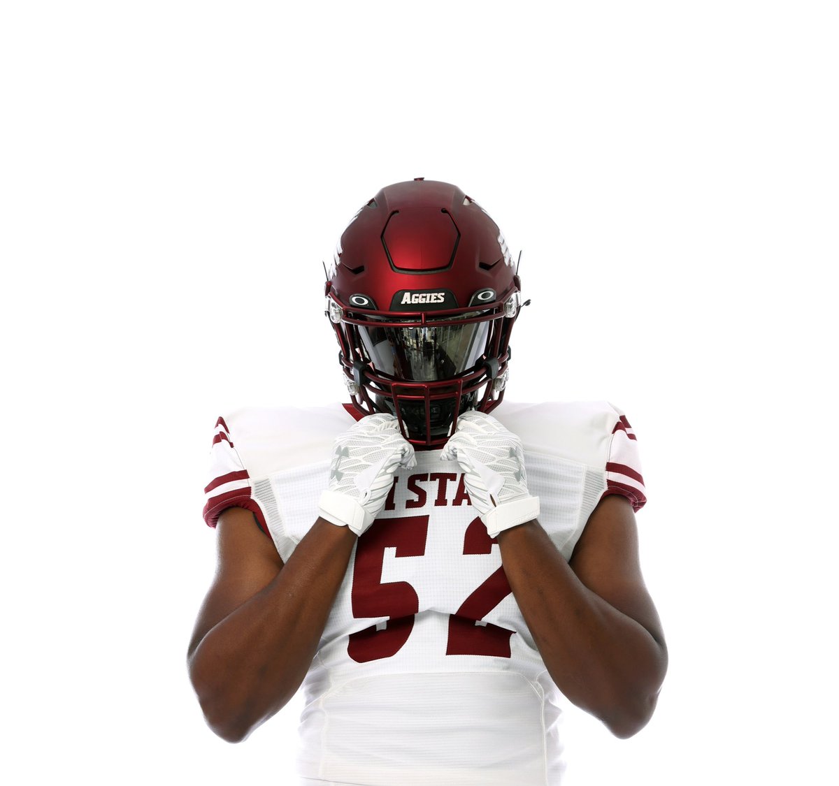Zyierrr's tweet photo. We’re finally here , it’s time to get💰 @CerritosFB @NMStateFootball https://t.co/K8JfexKENW