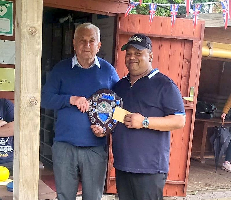 BrookhillBC's tweet photo. Congratulations to Steve Barrs on winning the Sutton Coldfield Singles Merit once again. 
He beat Matt Grundy 21-12 in the final on Walmley Social.
Well bowled Mr Maverick 🏆👏 ✈️ https://t.co/QEIx9qBQIL