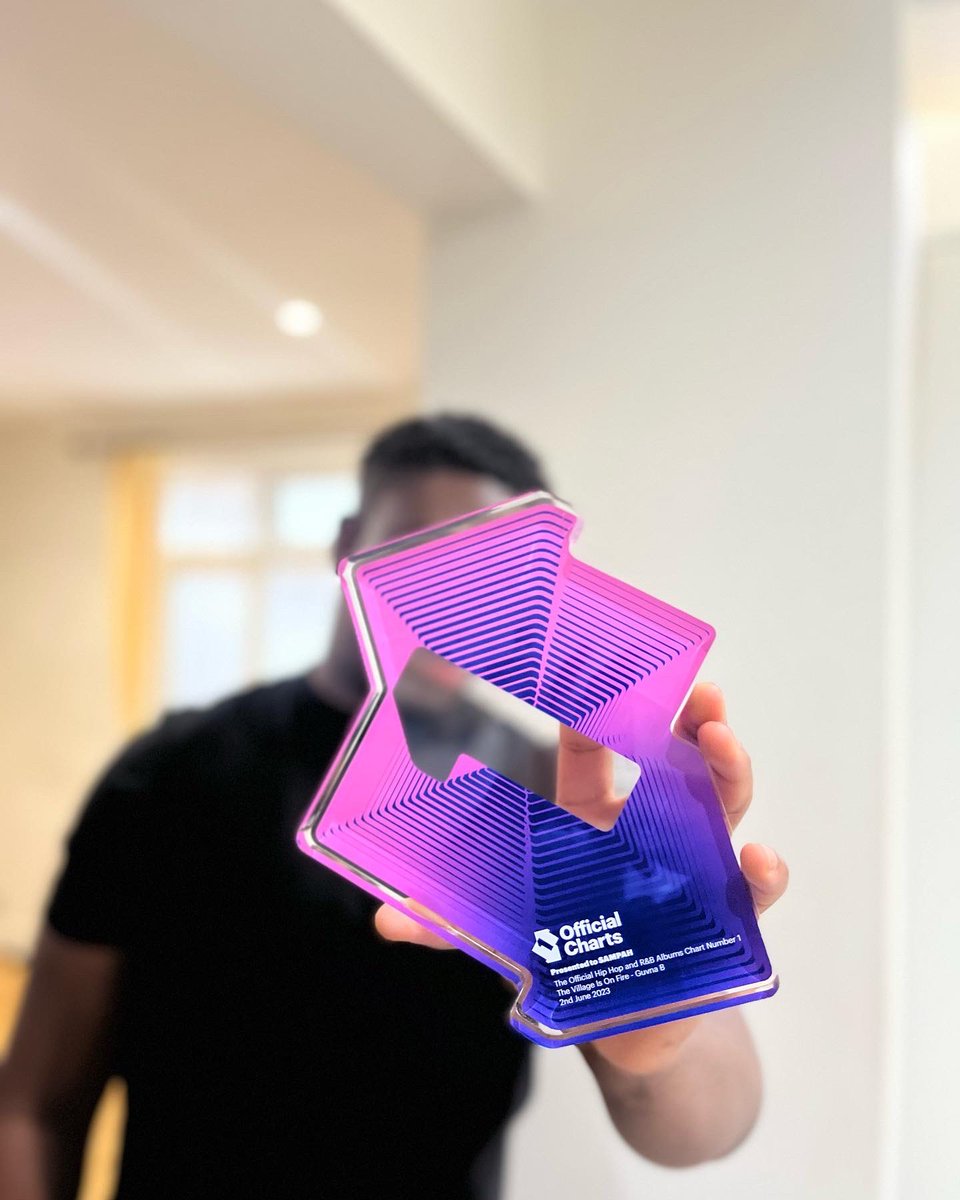 Manny_WhatElse's tweet photo. Number 1 of many 🤩🏆

Shout out @GuvnaB 🙏🏾 Keep streaming The Village is on Fire 🏠🔥 https://t.co/J0bAX3CRfD