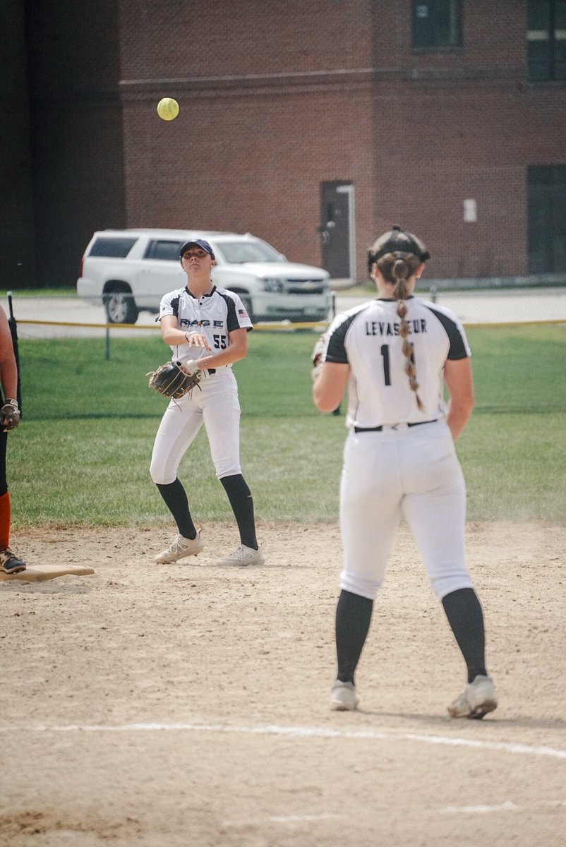 IzzyLevasseur11's tweet photo. Today I played the last game of softball with my sister, my best friend. I'm SO grateful for the unforgettable years we had together on the field. Your drive, dedication, and heart has never failed to inspire me.  I can’t wait to see what more you’ll achieve at USM. Ty #55 ❤️ https://t.co/QCGp7gYwu9