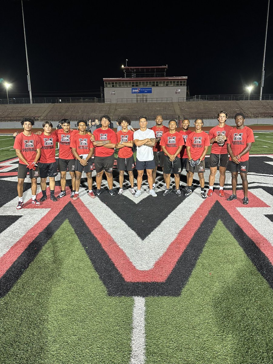 Big thank you to <a href="/CoachLeeBlank/">Lee Blankenship</a> and <a href="/1BroncoFootball/">Mustang Football</a> for letting us use the <a href="/MHSBroncoSports/">MHS Bronco Sports</a> facilities this weekend! 🤙🏽