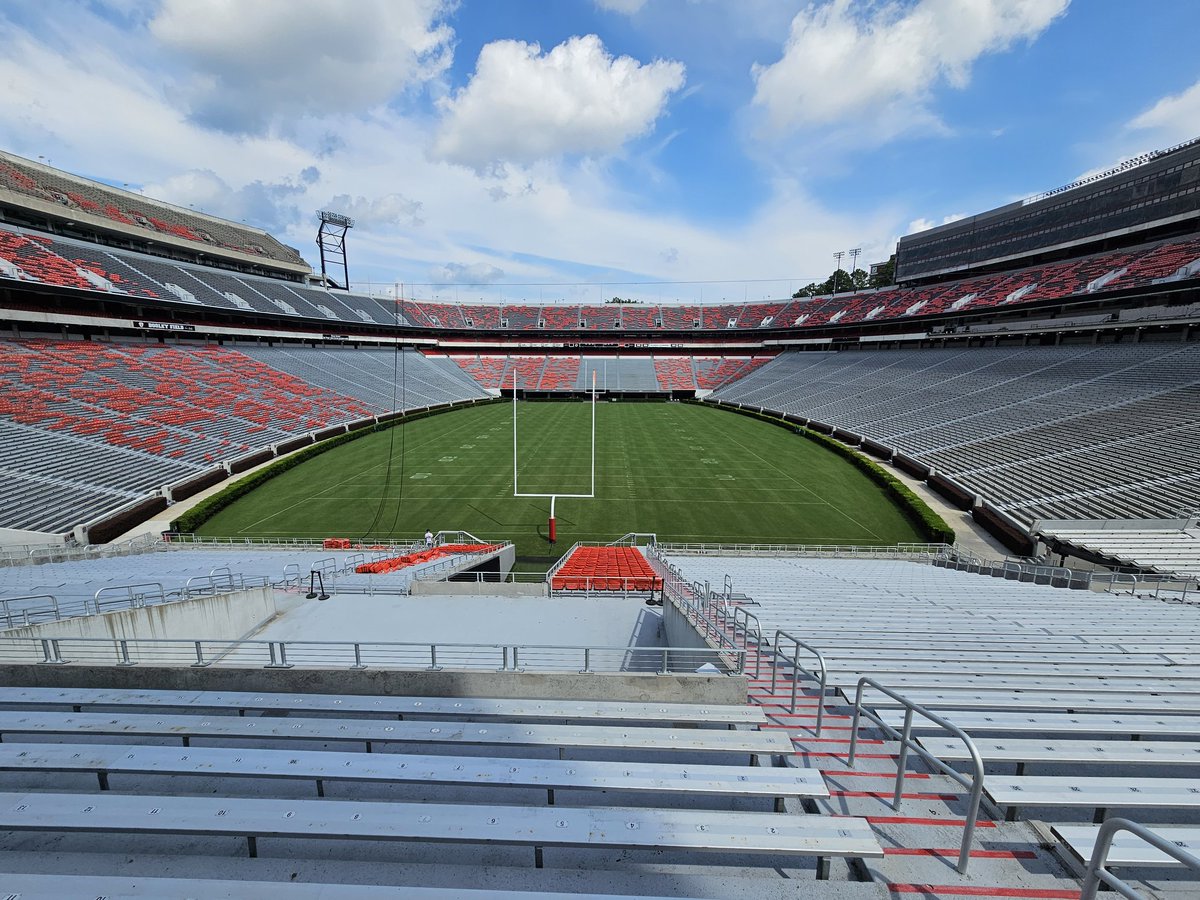 buzzardchick's tweet photo. @BillisKing was in Athens for the weekend.  Glad @BradPowers7 made the comment on Friday's show about being able to get in the end zone of the stadium. https://t.co/HLfPdJXxmc