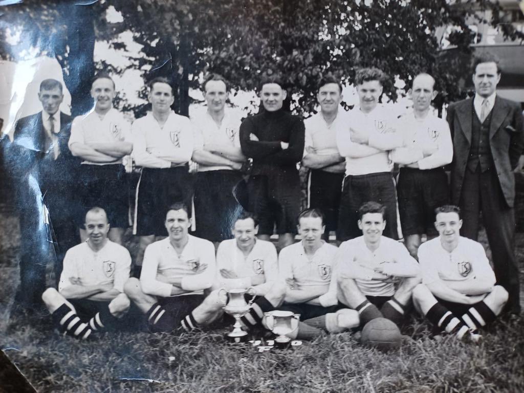 Madjarevic's tweet photo. @WayneSBarton Couple more from the archives! He used to tell my grandad who was a big strong centre half he ‘go and sort him out arry’
😂 https://t.co/zJp9a4Nupj