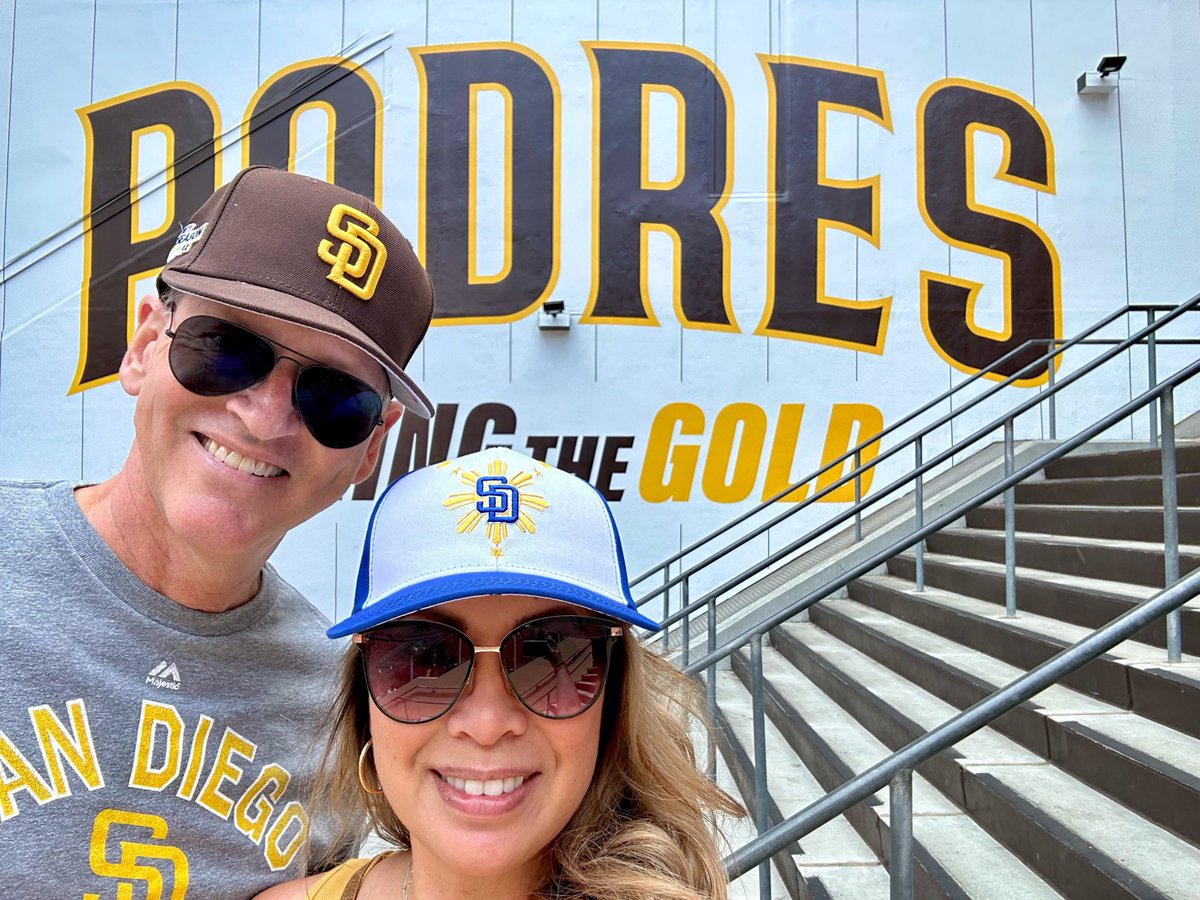 TheTravelphile's tweet photo. #BringTheGold #letsgopadres
🧹’em! https://t.co/MXETIVkwkn