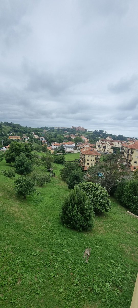 JuanmiPereda's tweet photo. Modo vacaciones 😎 #Kinginthenorth #Cantabria #Comillas #Enlagloriamisma #22grados https://t.co/DZ5olmXAo7