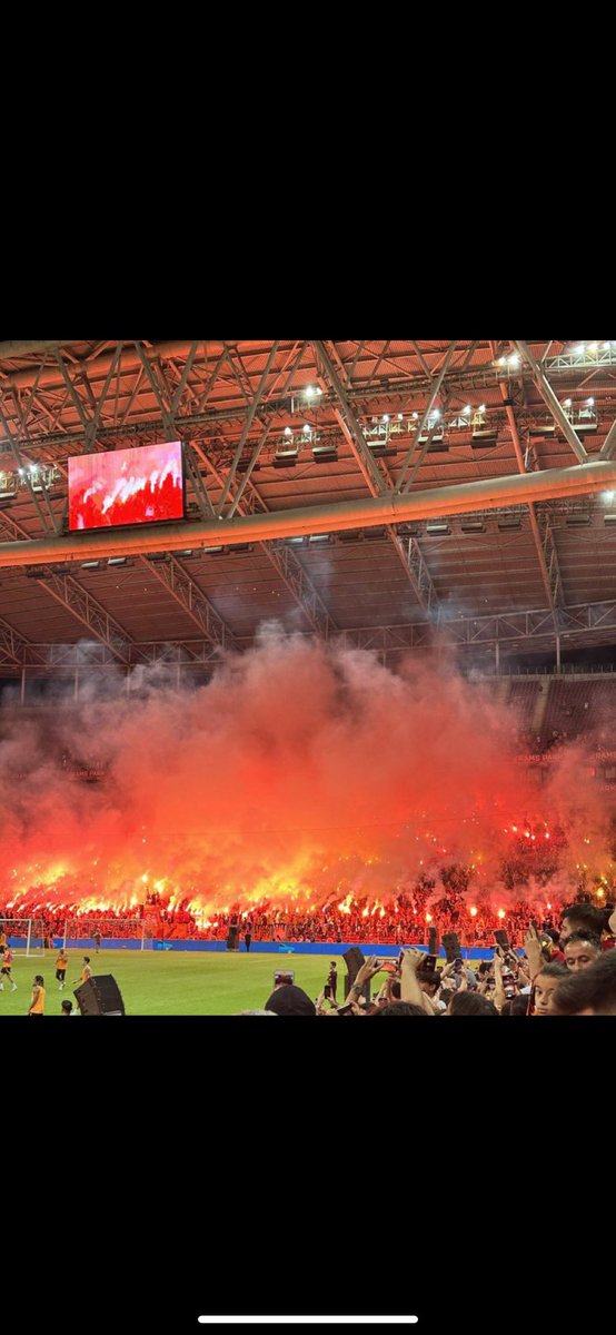 MithatErdogn's tweet photo. Anlı Şanlı Galatasaray’ımızın böyle kaliteli seviyelerde gezdiğini görmek çok gurur veriyor. Bu taraftara layık bir futbol izleriz bu sene inşallah. Güvenimiz tam. #HedefAvrupa https://t.co/ouMgtNgKRy