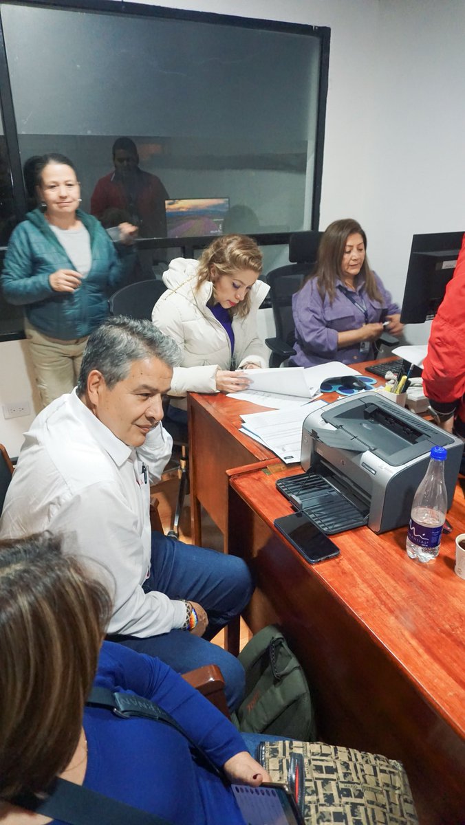 JimmyPedrerosOf's tweet photo. Gracias por todo el apoyo y la confianza que sus voces y manos van sumado en función de construir, tengo la certeza de que juntos venceremos. 🧒🏾👩🏼🦱👨🏼🦳👱🏻♀️👱🏻♀️👨🏻❤️✅
#ReExistencia #ReExistenciaPasto #AlcaldíadePasto #PactoHistórico 💪🏼
@PactoCol @paulocesarpaz @PactoHistoricoV
🧵 2/2 https://t.co/Hm5NTwW4Pv