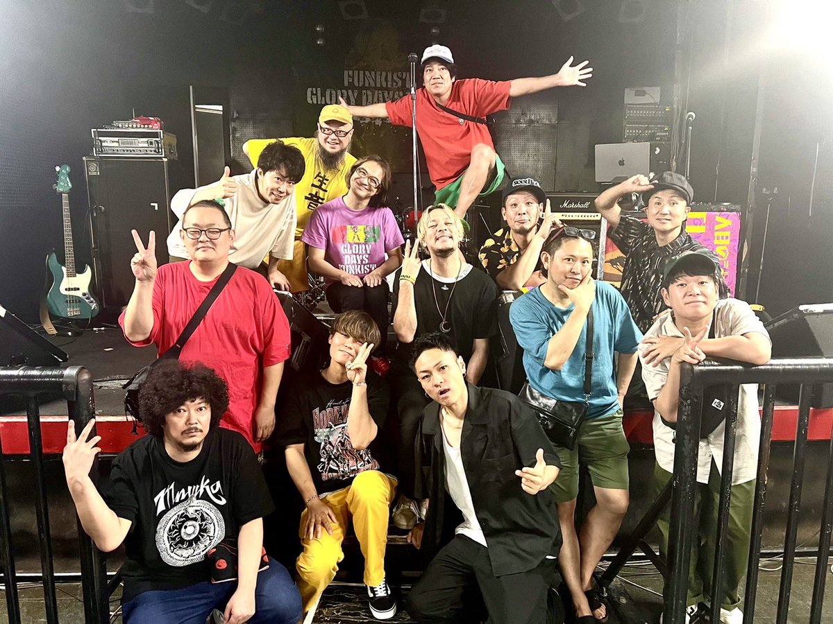 ValidelightImaz's tweet photo. 昨日の『FUNKIST GLORY DAYS tour 2023』広島CAVE-BE
ご来場の皆様、対バンの皆様、本当にありがとうございました!
FUNKIST残りも楽しんで🙆♂️
またみんなに会えるのを楽しみにしてます🙏
#FUNKIST
#二人目のジャイアンエレメンツ
#ナカノアツシ
#UnpRayable
#Validelight https://t.co/rNS4CTHzrk