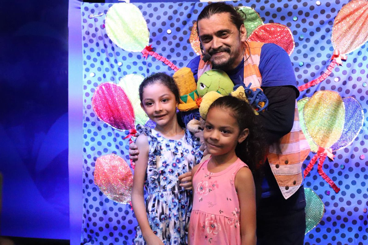 OFGestionSocial's tweet photo. 👉Con la obra de teatro ‘El ladrón de regalos’ los niños y niñas en familia, disfrutaron del segundo día del Festival Montería Vive Teatro 🎭 

La dramaturgia permite que sus asistentes imaginen y sueñen mientras aprecian sus historias. 

¡Del 31 de julio al 9 de agosto! https://t.co/e16OcOykJZ