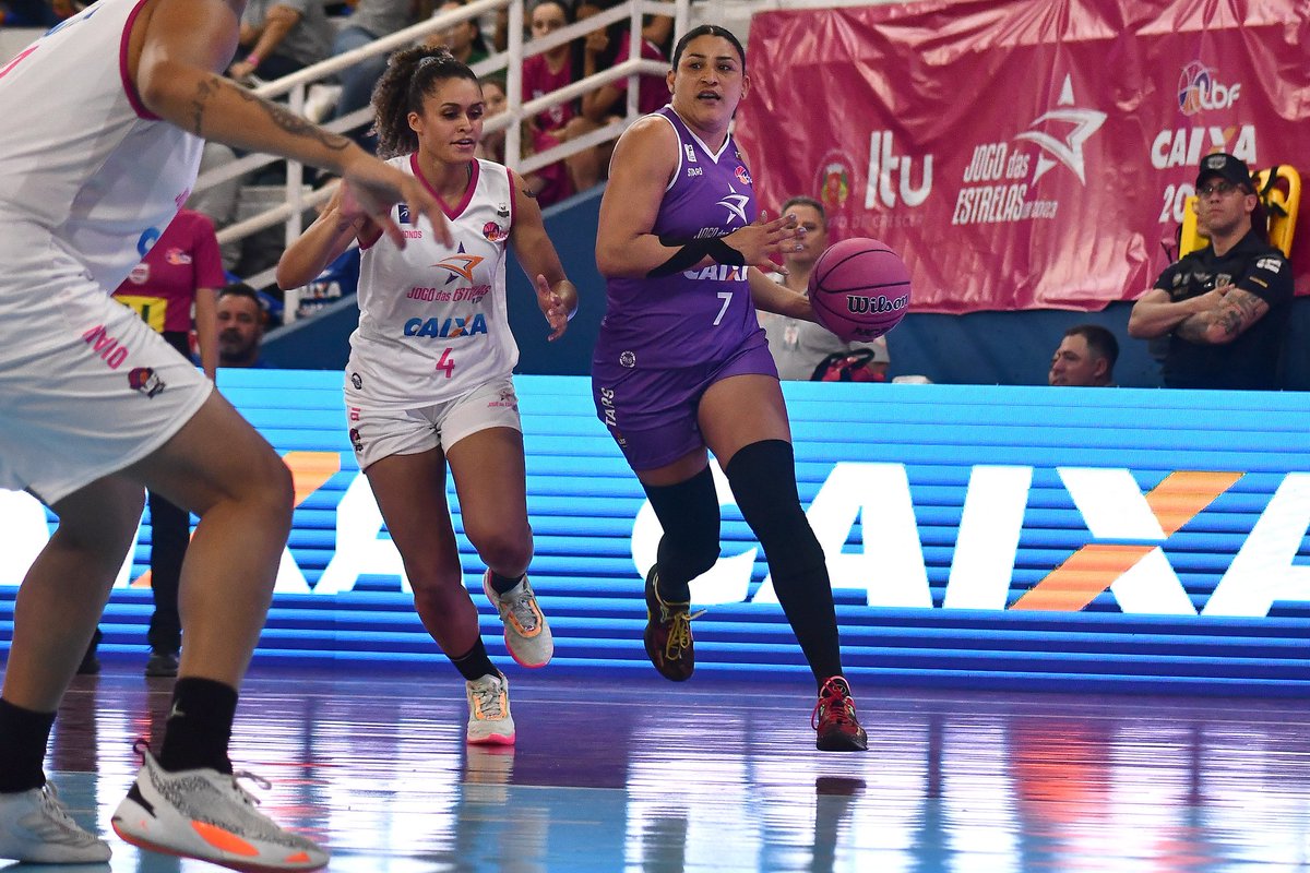 LBF_Oficial's tweet photo. #LBFStars🌟 e #LBFDiamonds💎 deram um SHOW em quadra! #JogoDasEstrelasLBFCAIXA🌟 

📸 Fotojump https://t.co/axKl4Bostv
