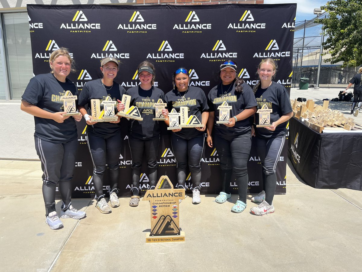 camcoop_12's tweet photo. We won the last game of the season!#AFCSNationals 2023 18u Tier 3 National Champions! Honored to be named All Tournament!  Thank you @bombers_fp for the people, memories, and games! Thank you Mom and Dad! 🫶🏼 @BombersGldNat18 https://t.co/W7pgR9hSUo