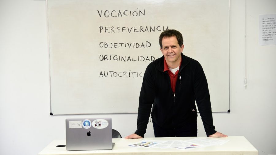 👉🏻 #RayosX | 🗣🎙 <a href="/tunykollmann/">raul kollmann</a> en comunicación con #GuillermoBosch - Astrónomo, docente e investigador
📲 11 5005 0710
 🔗 radio10.com.ar