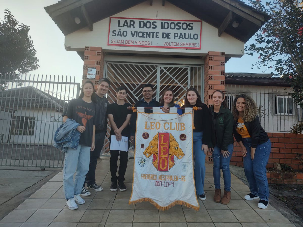 leofredwest's tweet photo. Campanha Dia dos Avós! 

Em alusão ao Dia dos Avós, realizamos uma visita ao Lar São Vicente de Paulo onde tivemos a oportunidade de conversar para assim conhecermos um pouco de sua história, vivências e também, pedir um conselho!

A tarde de hoje foi incrível! ❤️‍🔥🫶🏻 https://t.co/7CTADmmQyq