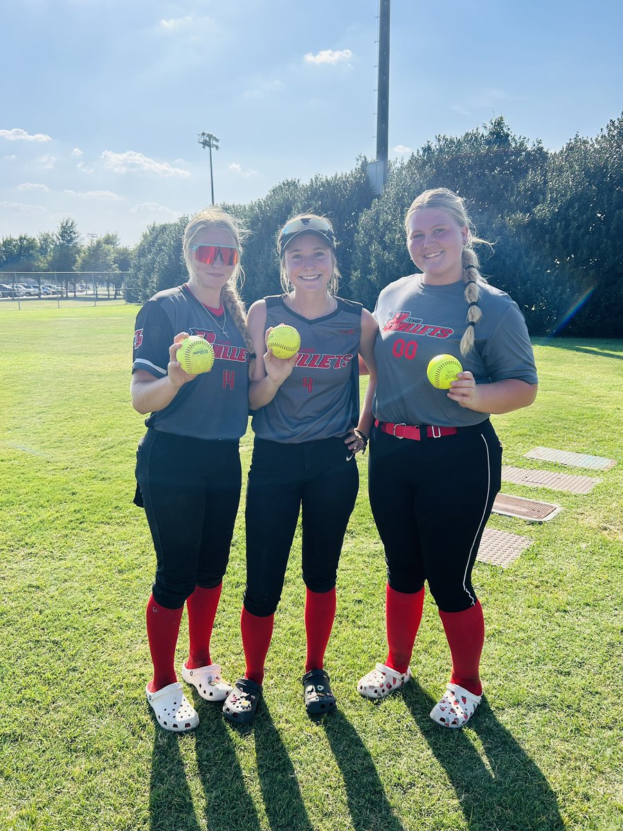 TXBPremier's tweet photo. UCE Summer Championship BOMB squad! 

2026 Jenna Whitmire 💣
2025 Kenedi Holly  💣
2025 Brylee Merrick 💣
2025 Zoey Sifuentes 💣💣💣
2025 Lexi Clark 💣
2025 Yaneli Jaramillo 💣(GRANDSLAM)💣

@JennaWhit2026
@HollyKenedi
@sifuentes2025 
@AlexisC2007 
@2025Yaneli https://t.co/7A66QUAXj3