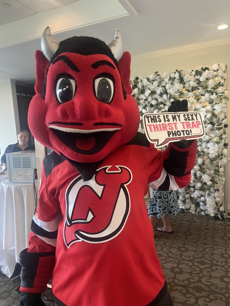 NJDevil00's tweet photo. This was the only sign they wanted me to hold https://t.co/Ij8txuKIz3